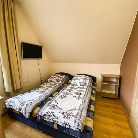 Bed and Breakfast Osrodek Wczasowo-Kolonijny Gron Biały Dunajec Esterno foto